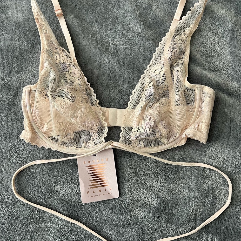 Savage X Fenty Floral Lace Bralette in Cream